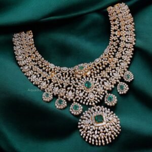 The Grand Diamond & Emerald Collar Necklace
